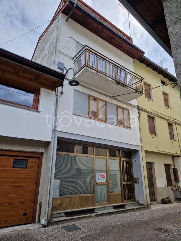 Casa Indipendente in vendita a Corteno Golgi via Giuseppe Garibaldi, 39