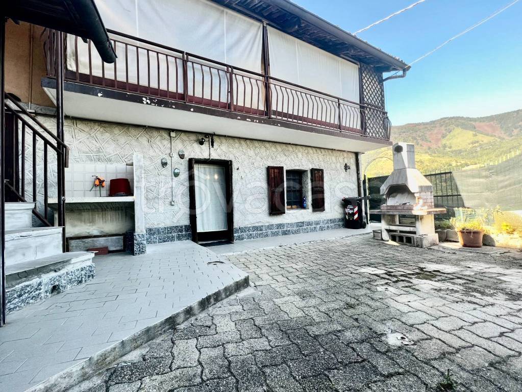 Casa Indipendente in vendita a Val della Torre via Navei, 43
