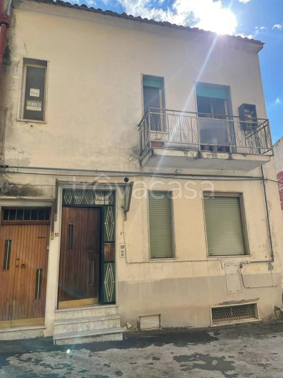Appartamento in in vendita da privato a Calitri via Francesco De Sanctis, 8