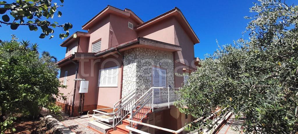 Villa in vendita a Carini via Strada Statale 113 Est