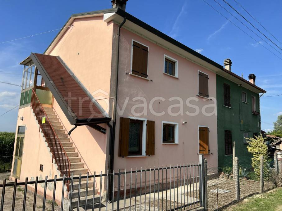 Casa Indipendente in vendita a Fiesso Umbertiano via Roncala, 1540