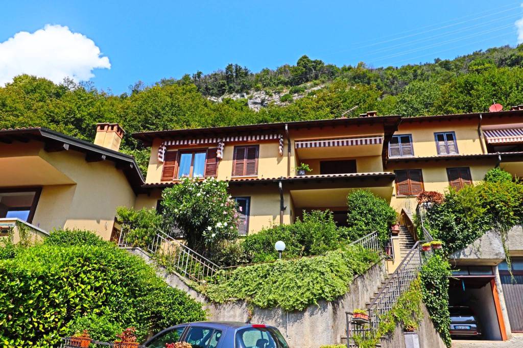 Appartamento in vendita a Tremezzina via degli Alpini, 27