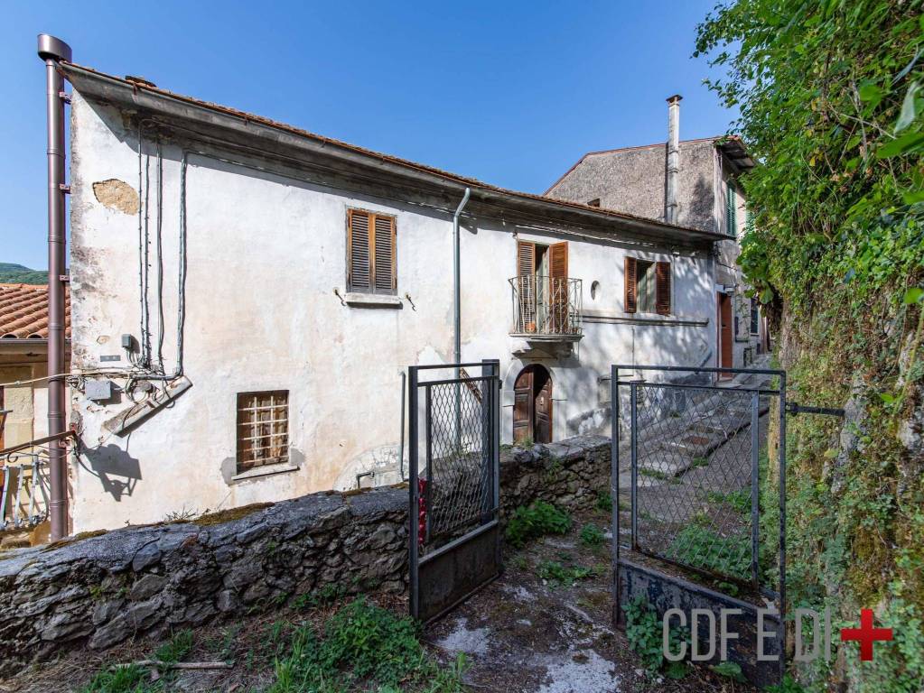Casale in vendita a Castel Sant'Angelo via Ghibellini