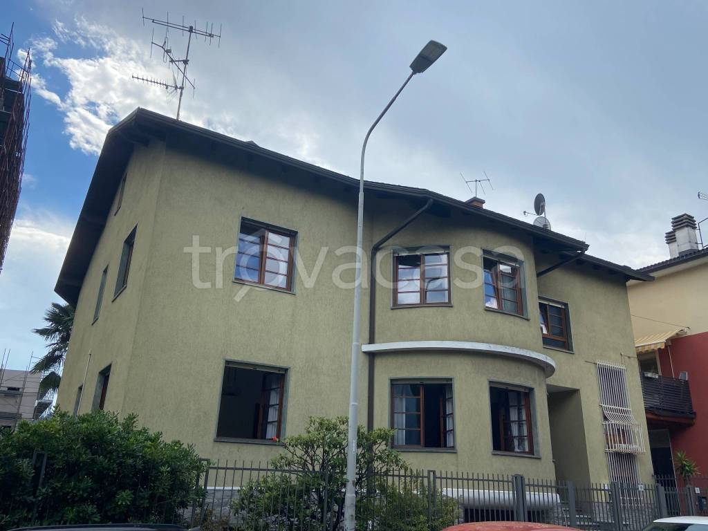 Villa in vendita a Domodossola via Scaciga della Silva, 21