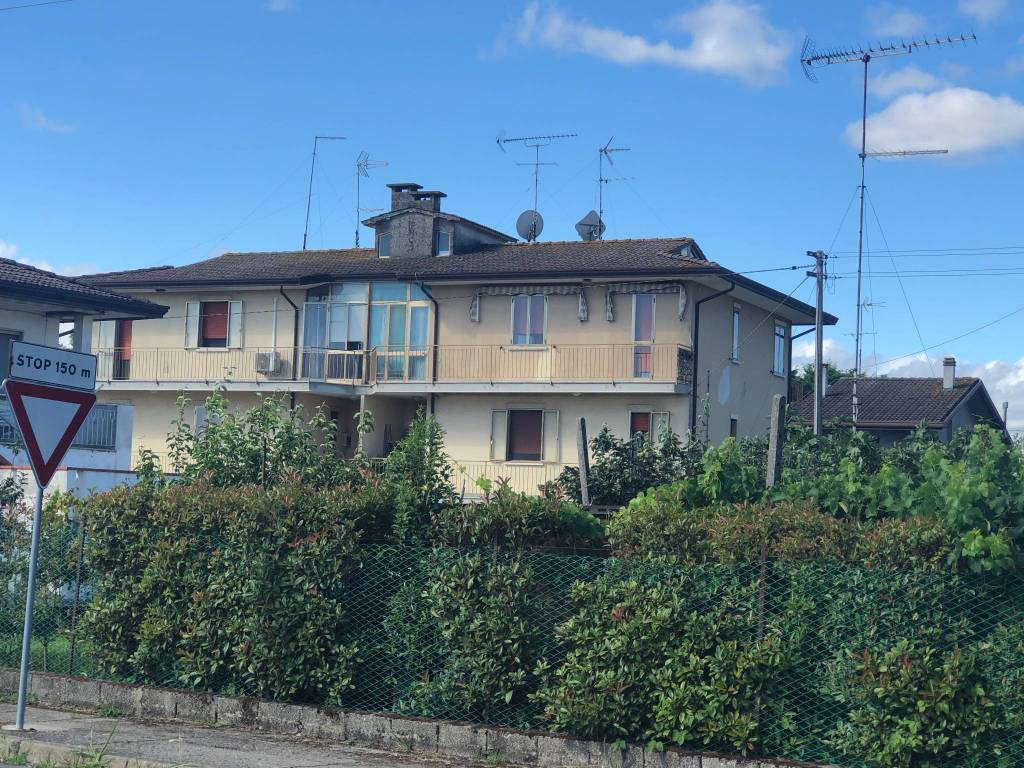 Appartamento in in affitto da privato a Papozze via Giuseppe Di Vittorio, 10