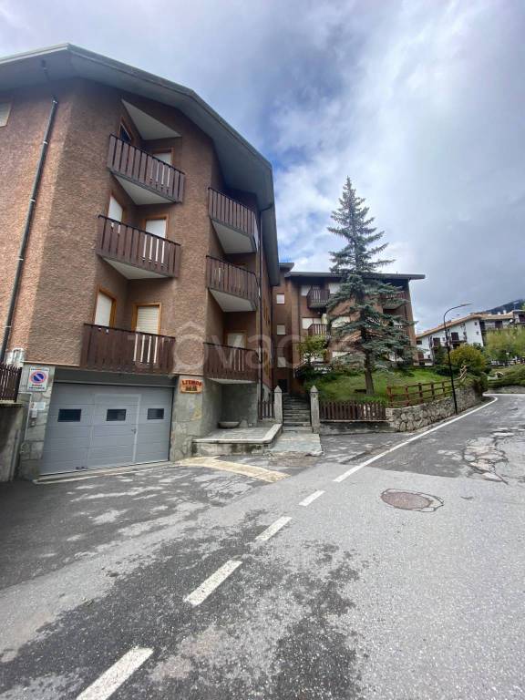 Appartamento in vendita a Bardonecchia via Genova