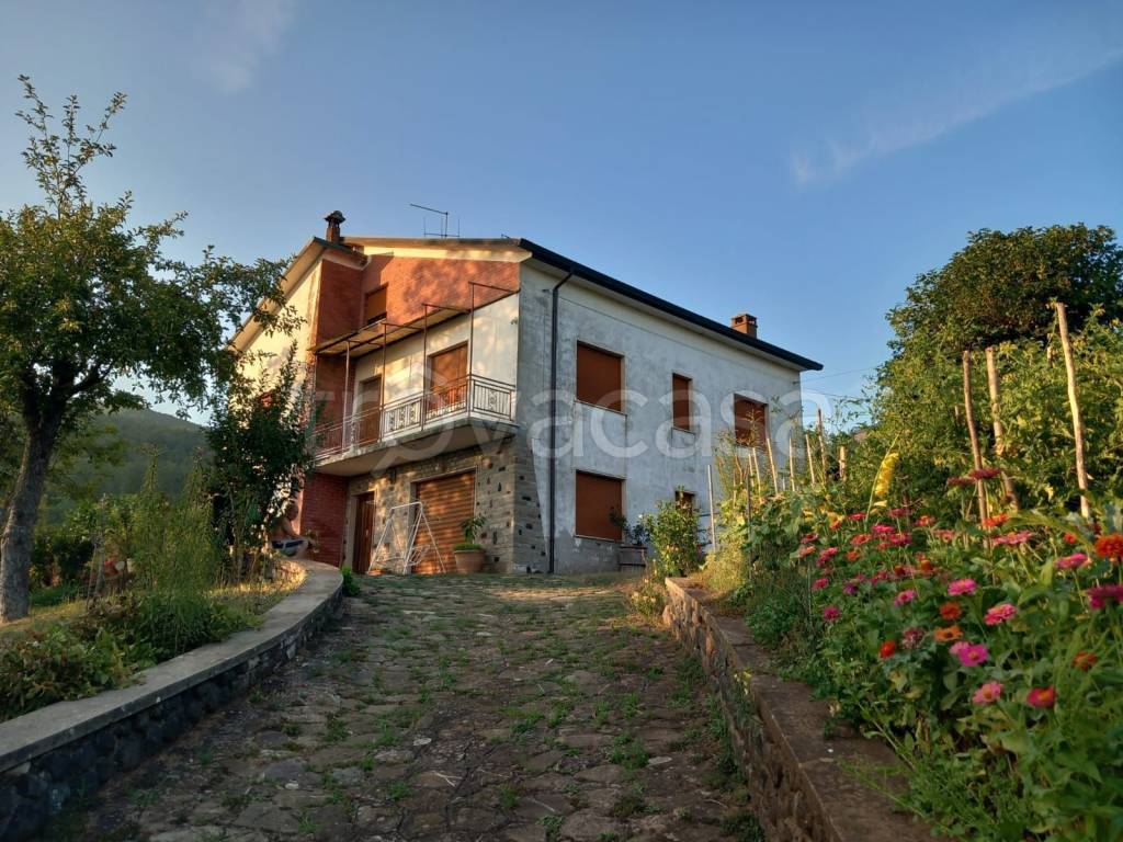 Villa in in vendita da privato a Bardi strada Provinciale di Boccolo