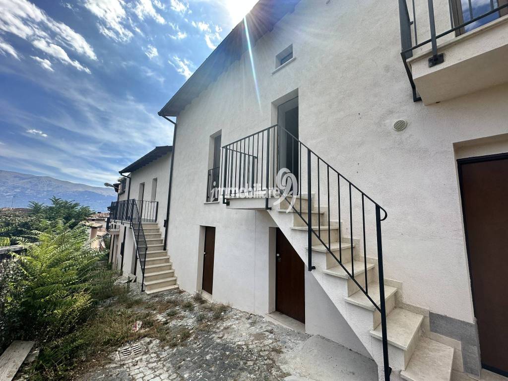 Casa Indipendente in vendita a L'Aquila via del Pianello
