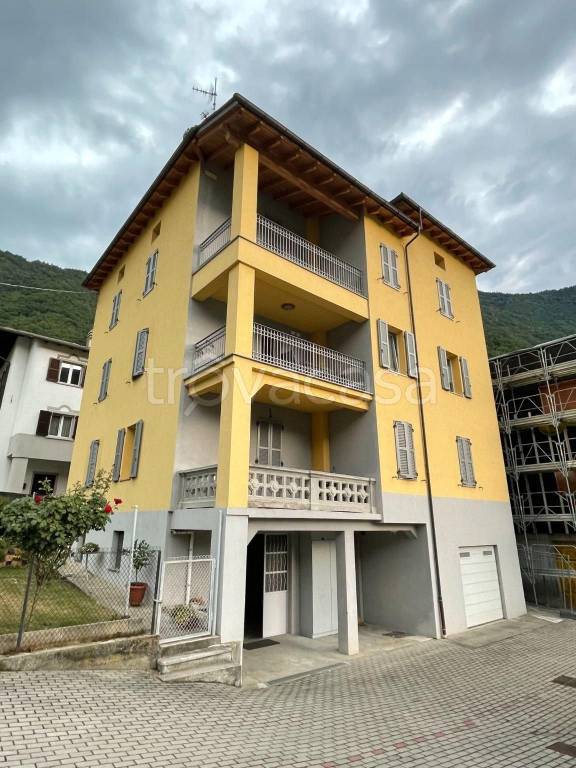 Appartamento in vendita a Villa di Tirano via Porro Lambertenghi, 8