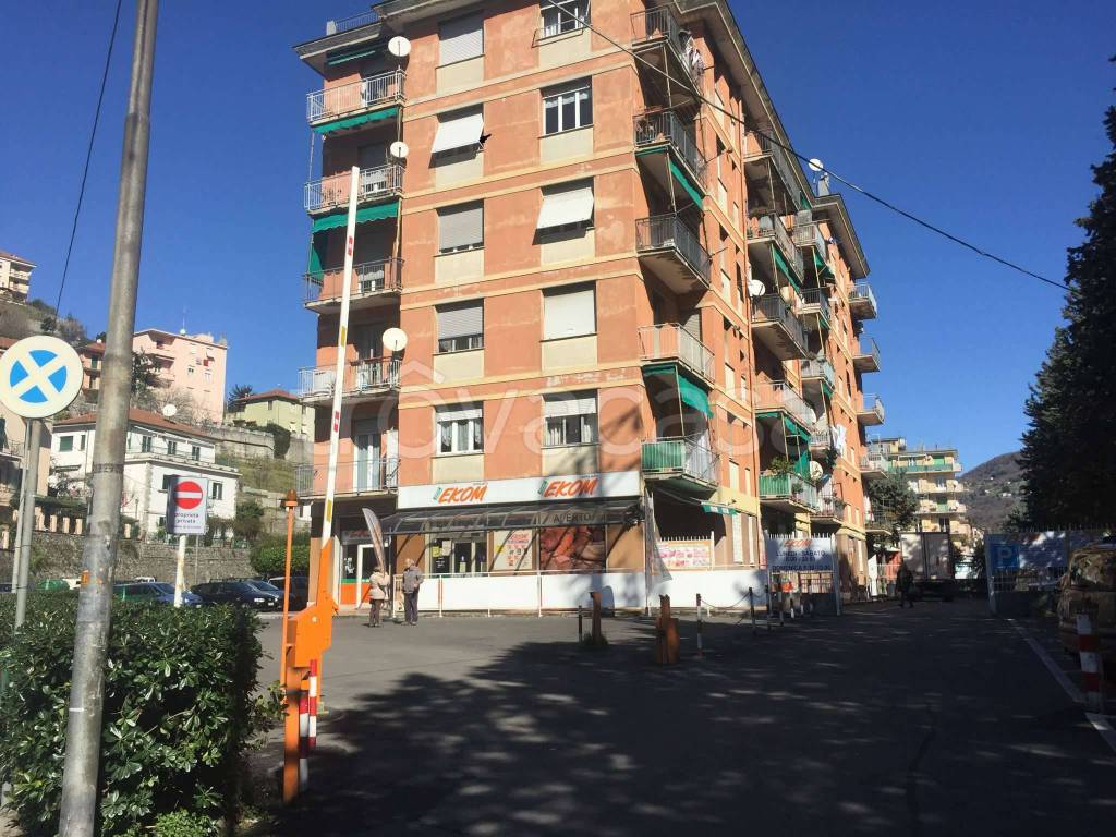 Appartamento in vendita a Genova via Natale Gallino