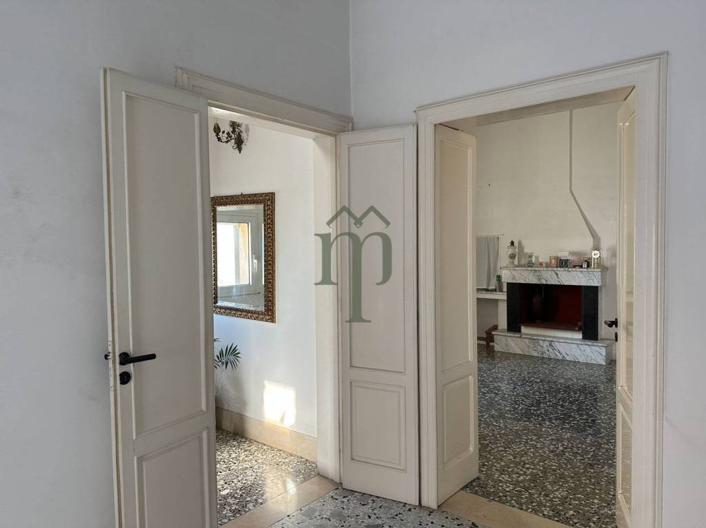 Appartamento in vendita a Carovigno via Alessandro Manzoni, 22