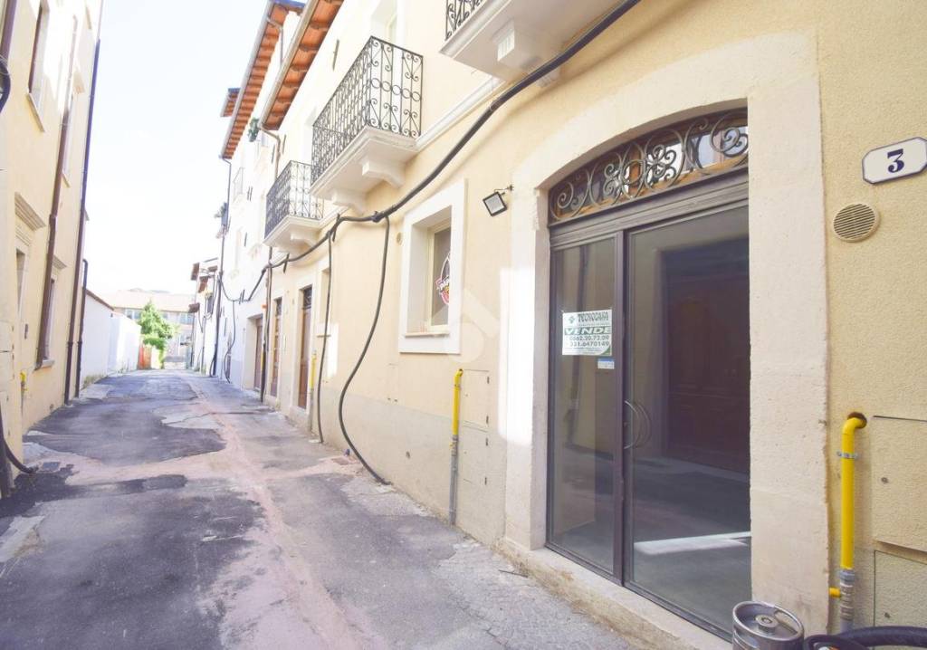 Appartamento in vendita a L'Aquila via d'Appari, 6