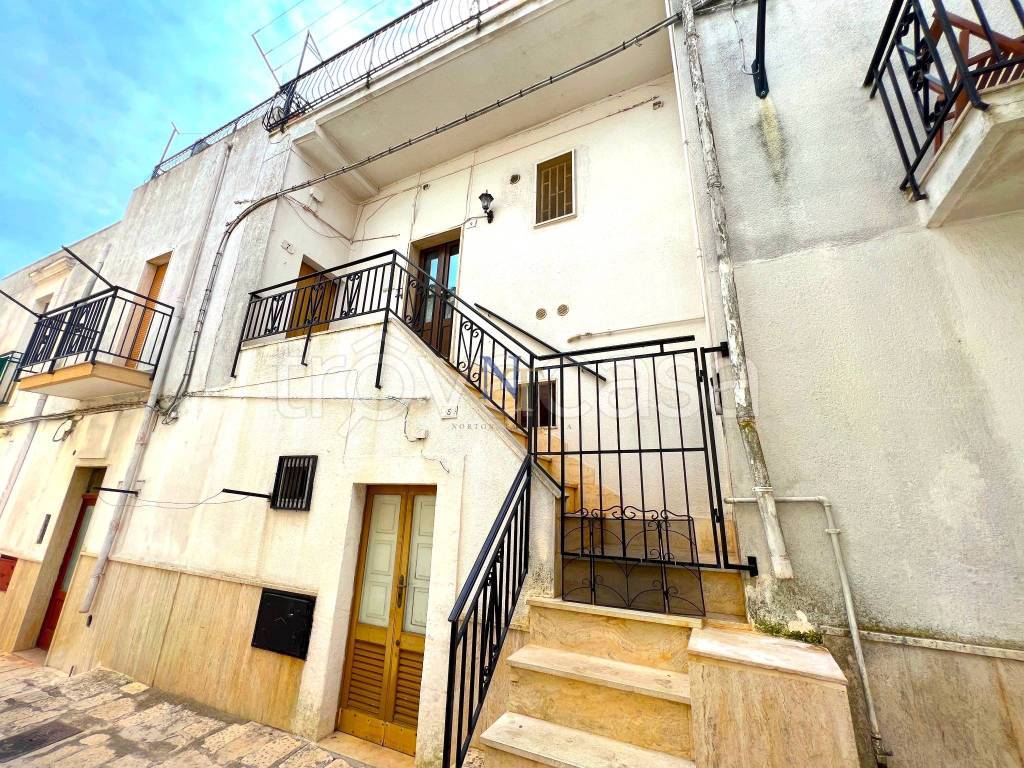 Appartamento in vendita a Ceglie Messapica vico 3 Santoro Urgesi, 9