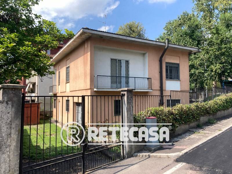 Villa in vendita a Crema via Francesco Crispi