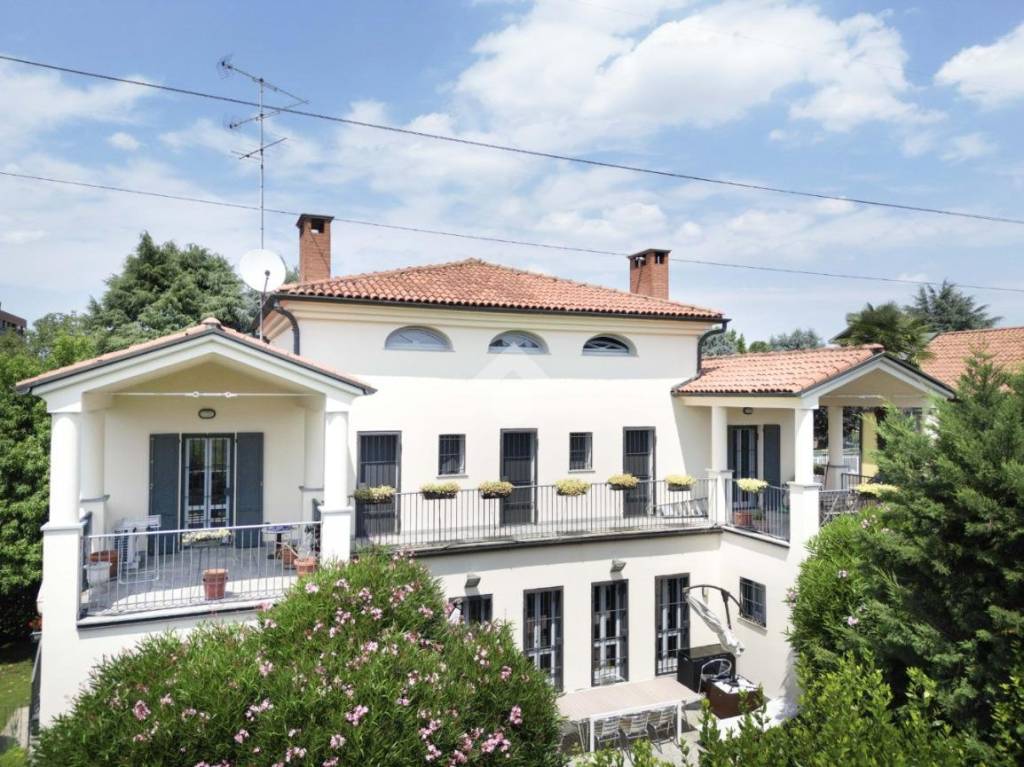 Villa in vendita a Bollate via Madonnina, 92