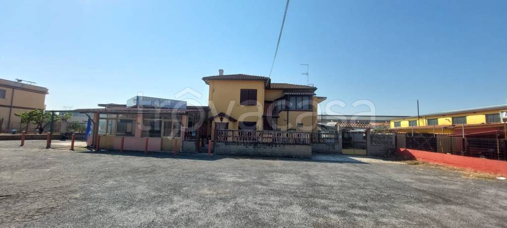 Casale in in vendita da privato a Pomezia via della Solfarata, 106