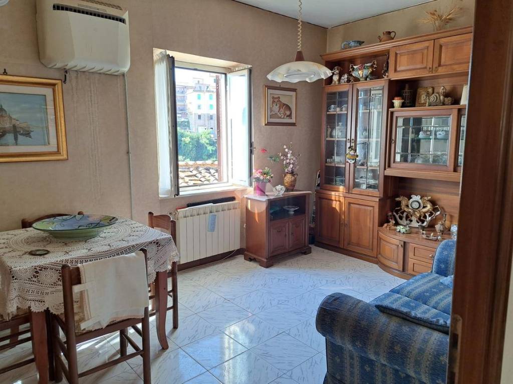 Appartamento in vendita a Vallerano vicolo Angusto, 8