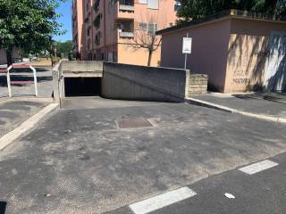 Garage in affitto a roma via giggi spaducci, 27