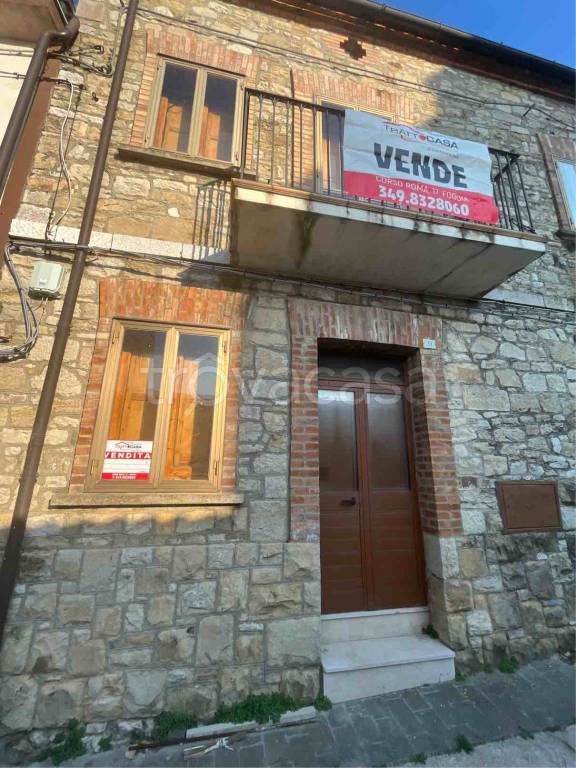 Casa Indipendente in vendita a Castelnuovo della Daunia via Radoli, 35