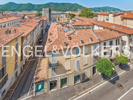 Appartamento in vendita a Como via Dante Alighieri, 52