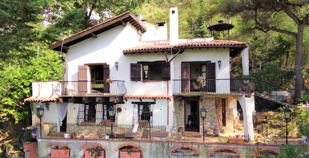 Villa in vendita a Sanremo strada Suseneo Superiore