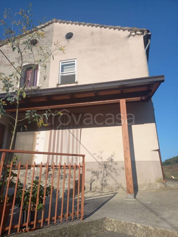 Casa Indipendente in vendita a Fossalto contrada Ara Vecchia