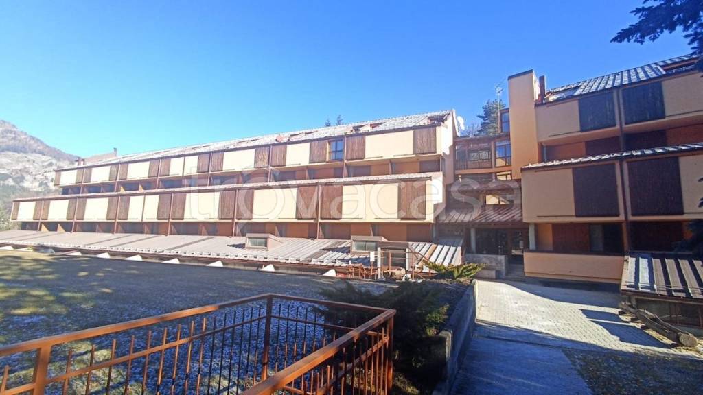 Appartamento in vendita a Cesana Torinese viale IV Novembre, 25
