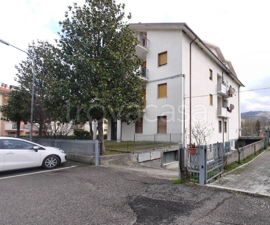 Appartamento in vendita a Fermignano via dell'Industria, 16