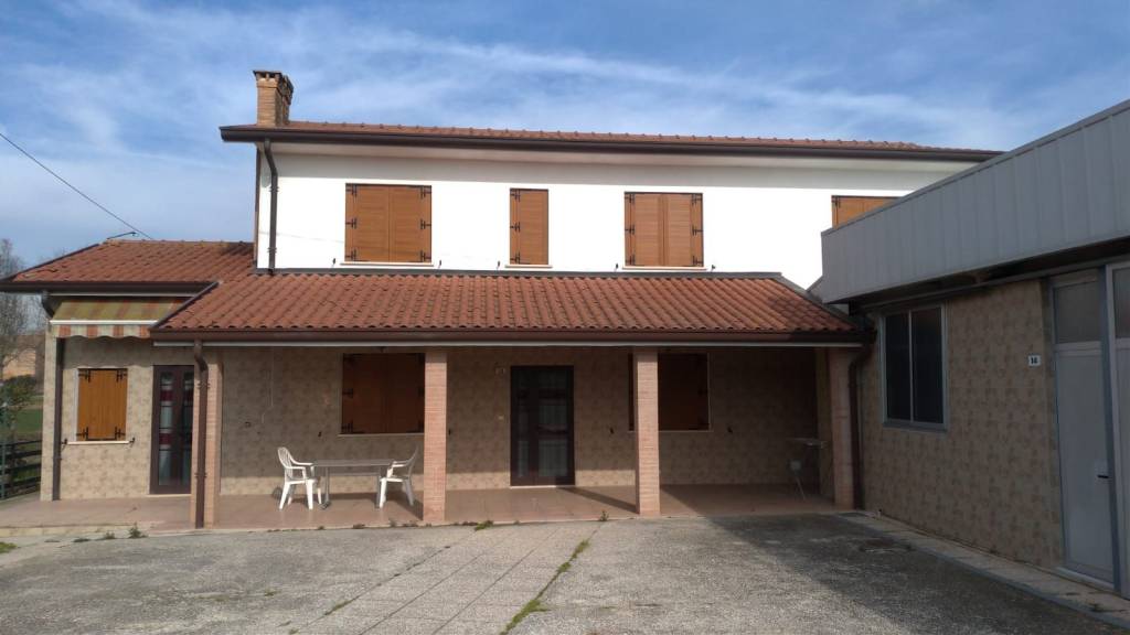 Villa Bifamiliare in in vendita da privato a Stanghella via Gorzon Sinistro Inferiore, 13