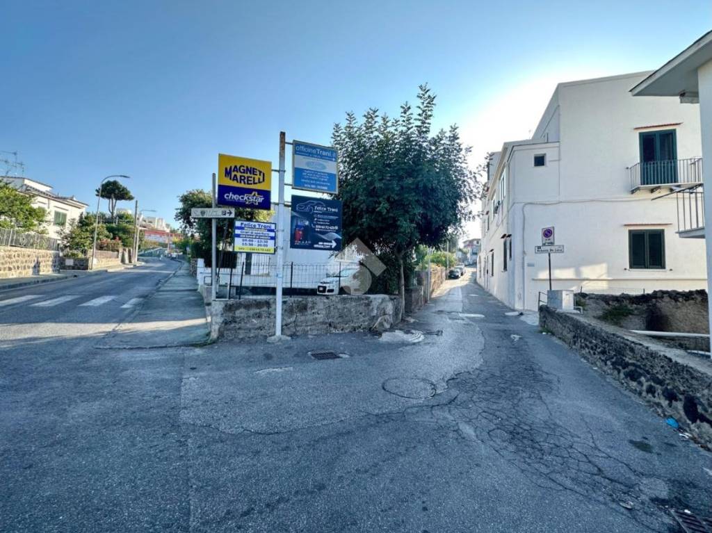Appartamento in vendita a Ischia via Antonio de Luca, 65