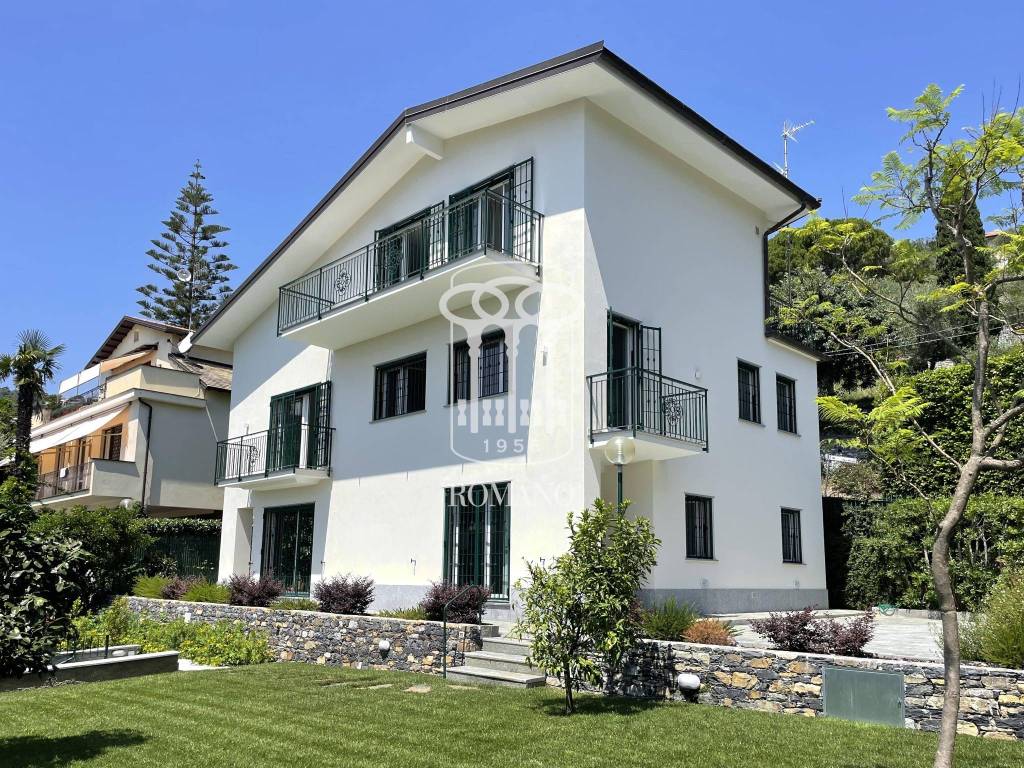 Villa in vendita a Rapallo via Conca del Sole
