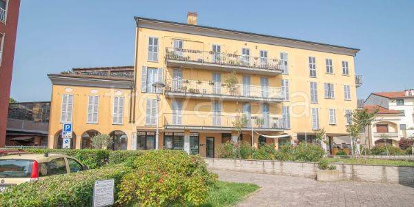 Appartamento in vendita a Zelo Buon Persico piazza Italia, 23