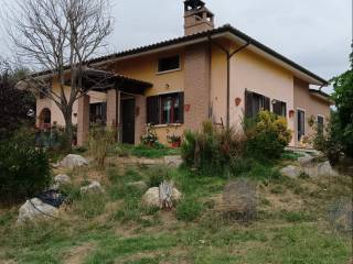 Villa in in vendita da privato a campobasso contrada feudo, 47/e