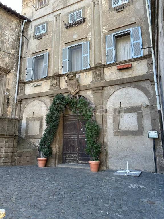 Appartamento in in vendita da privato a Viterbo piazza Castello, 4