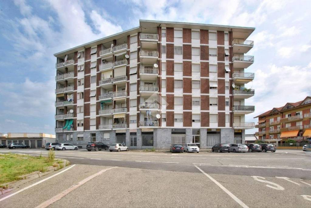 Appartamento in vendita a Livorno Ferraris corso Aosta, 16