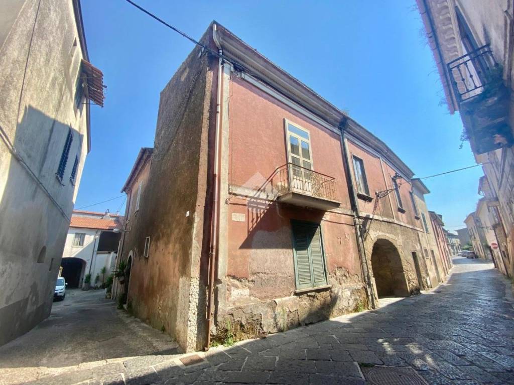 Casa Indipendente in vendita a Paolisi corso Vittorio Emanuele, 278