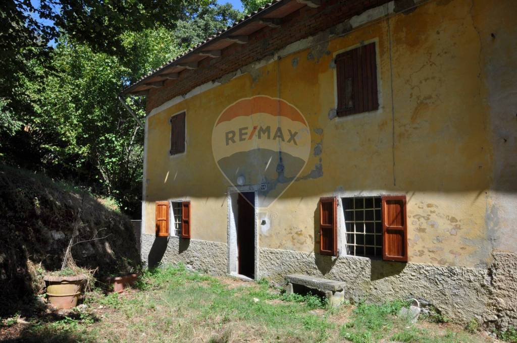 Casa Indipendente in vendita a Sambuca Pistoiese via Sambuca, 226 - 227