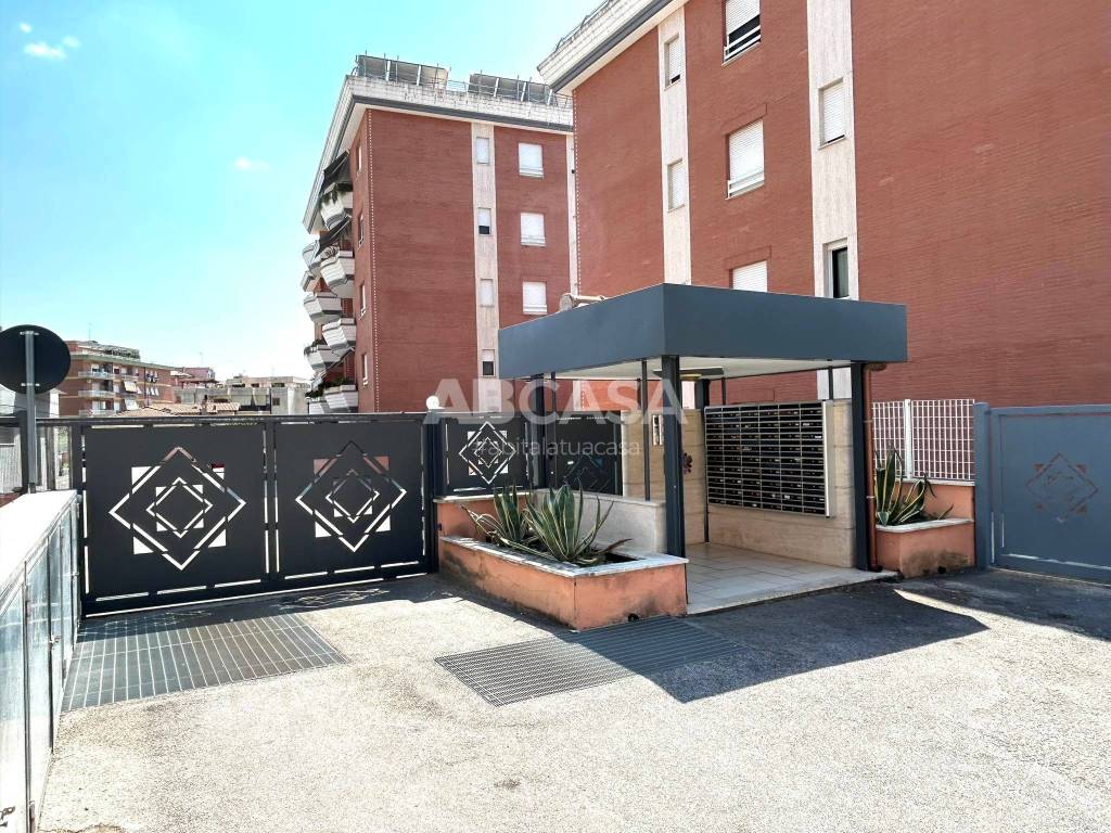 Appartamento in vendita a Velletri via Fontana delle Fosse