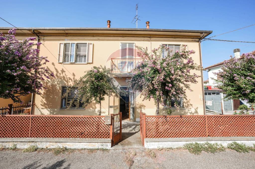Casa Indipendente in vendita a Ostellato strada Bordocchia, 40
