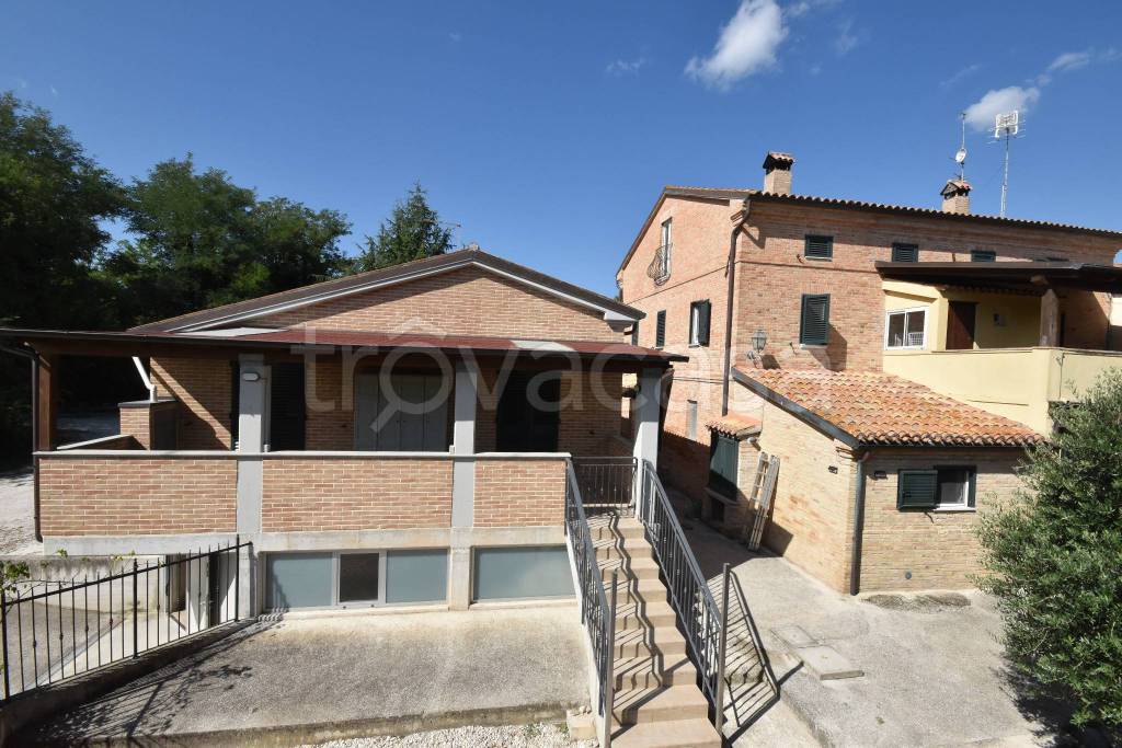 Villa Bifamiliare in vendita a Falconara Marittima via Molino, 2