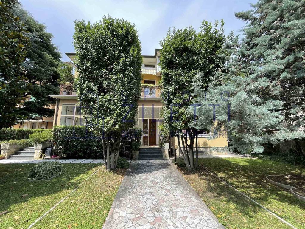 Villa in vendita a Brescia