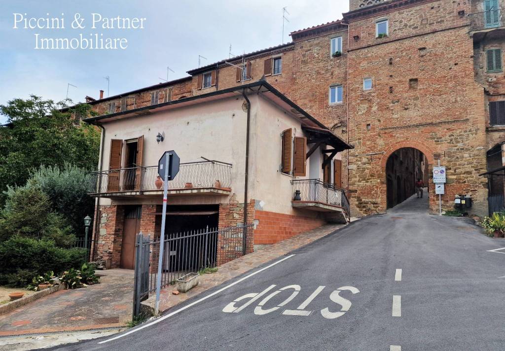 Villa in vendita a Torrita di Siena passeggio Giuseppe Garibaldi