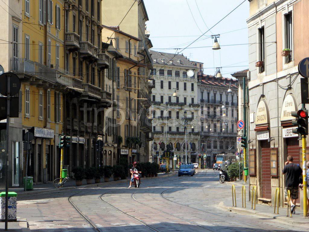 Negozio in affitto a Milano corso Magenta