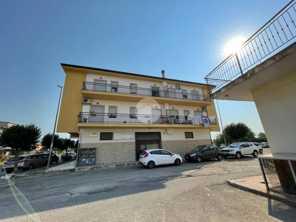 Appartamento in vendita a Corigliano-Rossano via Capri, 1