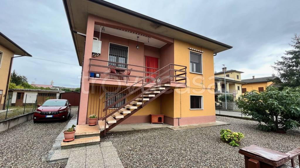 Villa in vendita a Gropello Cairoli via Roma