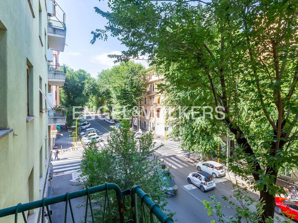Appartamento in vendita a Roma via Francesco Bolognesi