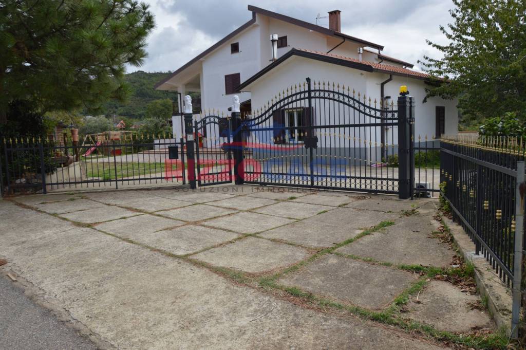 Villa in vendita a San Demetrio Corone c.Da Cacozza, 14