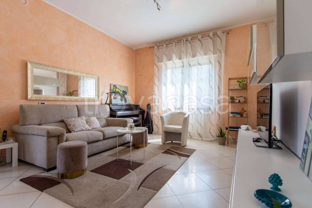 Appartamento in vendita a Desenzano del Garda via Menasasso