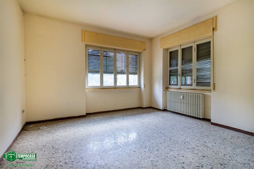 Appartamento in vendita a Verano Brianza via Nazario Sauro, 13