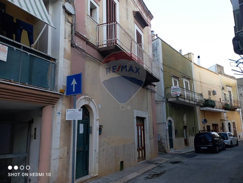 Casa Indipendente in vendita a Sannicandro di Bari via Mauro Pontrelli, 21